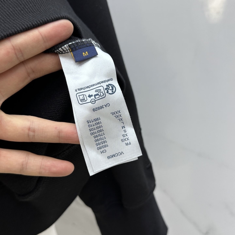 l0vis Vvtt0n hoodies